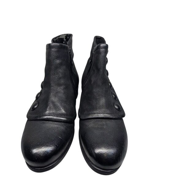 Miz Mooz Leather Black Ankle Boots Button Side Victorian Style Low Heel Sz 38 - Picture 2 of 9